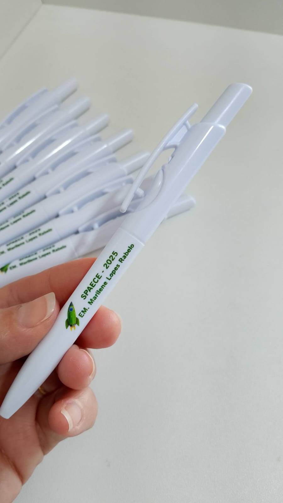 CANETA BRANCA PERSONALIZADA
